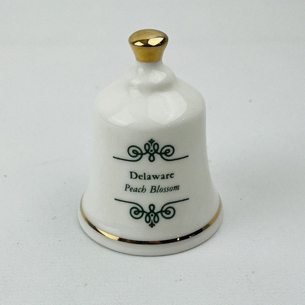 Danbury Mint Delaware Peach Blossom Official State Flower‎ Bell Collection